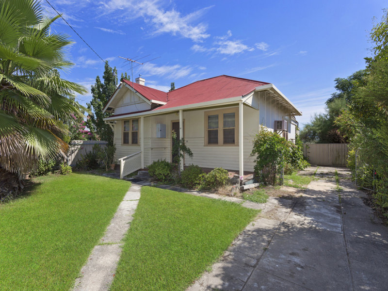 18 Batt Avenue, Wodonga, Vic 3690 Property Details