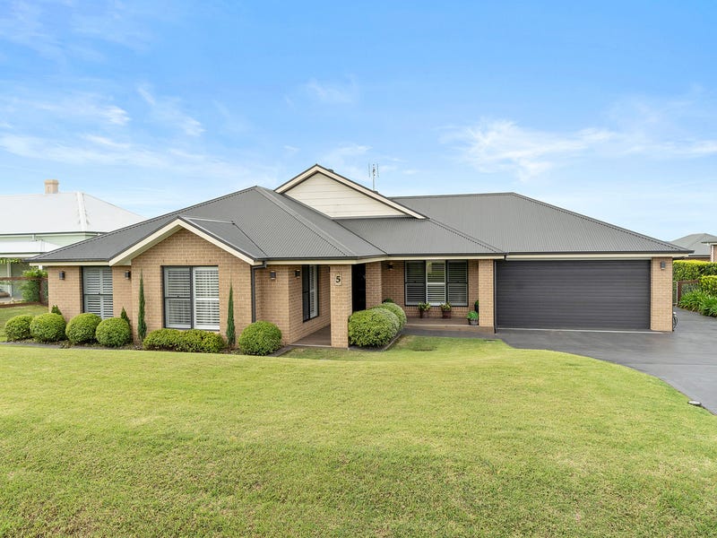 5 Albuera Close, Morpeth, NSW 2321