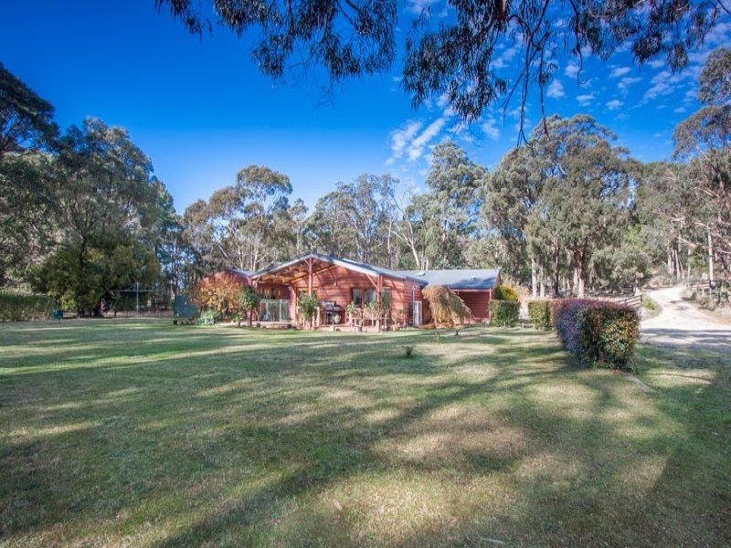 828 Black Range Road, Romsey, Vic 3434 Property Details