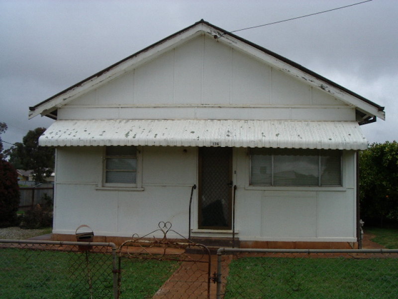136 Vesper Street, Temora, NSW 2666
