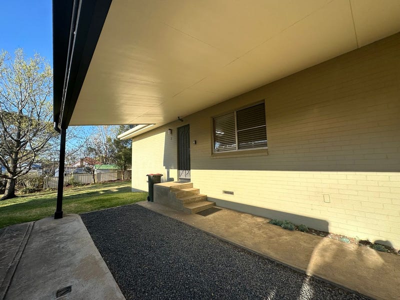 2/1315 Railway Parade, Armidale, NSW 2350 Unit for Rent realestate