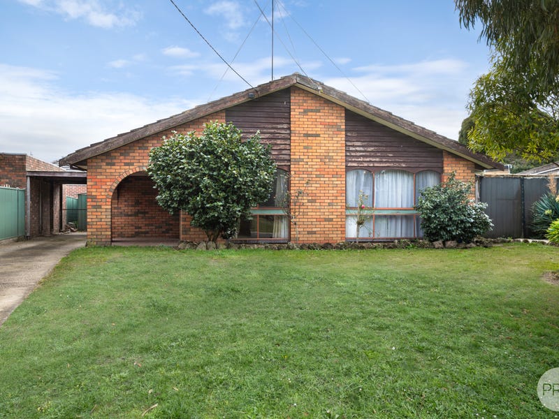 2 Forest Court, Wendouree, VIC 3355