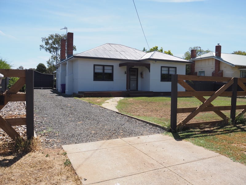 6 Coles St, Nhill, Vic 3418 House for Sale