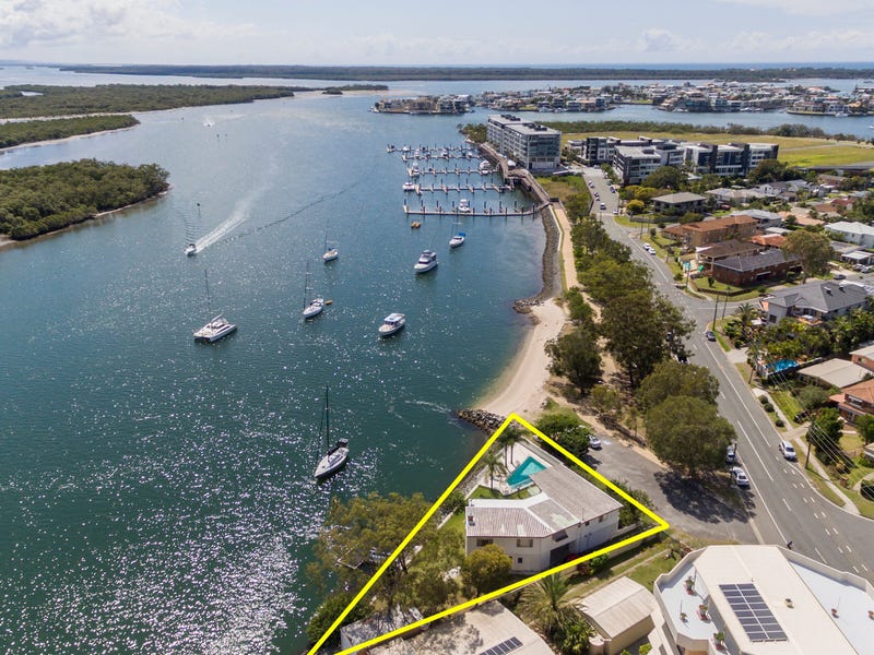 2 Paradise Parade, Paradise Point, Qld 4216 House for Sale