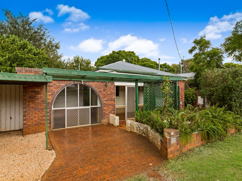 135 Mackenzie Street, East Toowoomba, QLD 4350