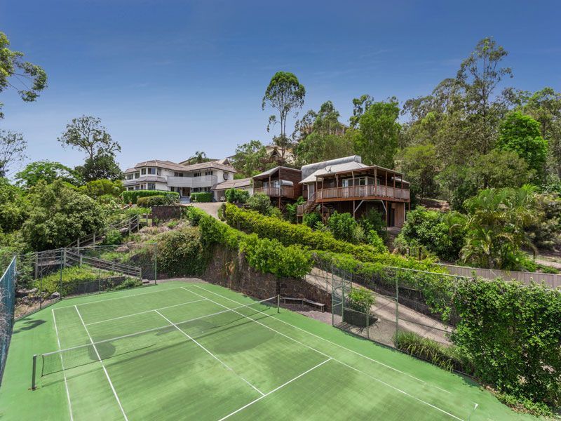 8 Buckland Street, Holland Park West, QLD 4121