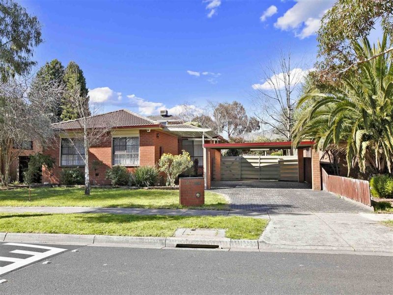 16 Cuthbert Drive, Mill Park, VIC 3082