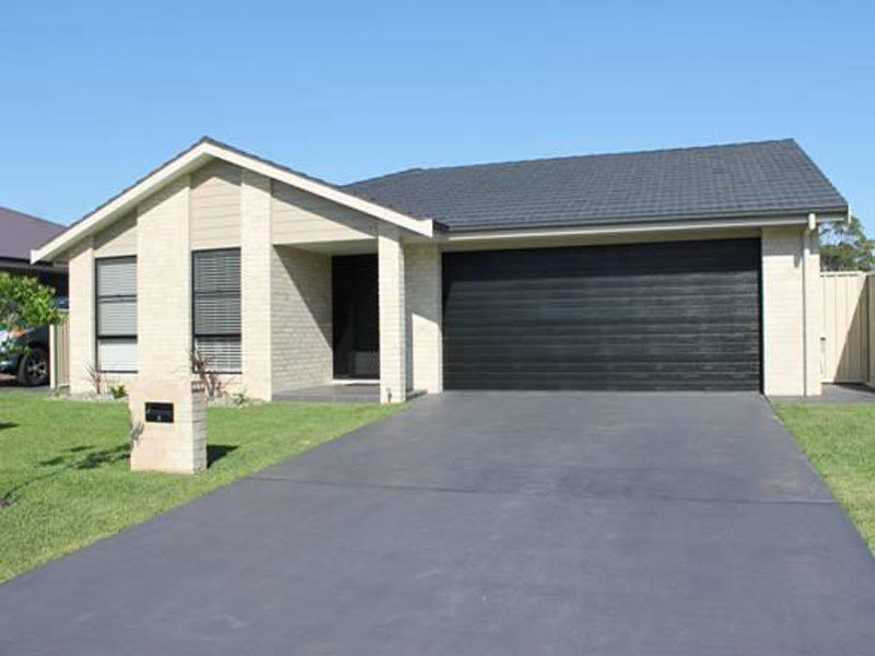 4 Massie Cres, Tuncurry, NSW 2428