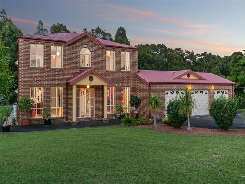 37 Tartarian Crescent, Bomaderry, NSW 2541 Property Details