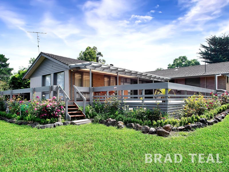 12 Cherry Lane, Gisborne, VIC 3437