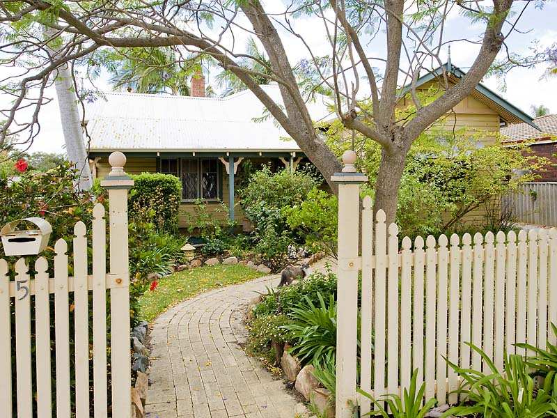 5 Briggs Street, Bassendean, WA 6054