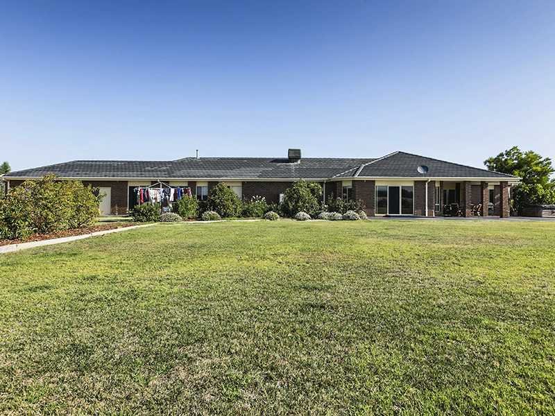 51 Killarney Drive, Melton, VIC 3337