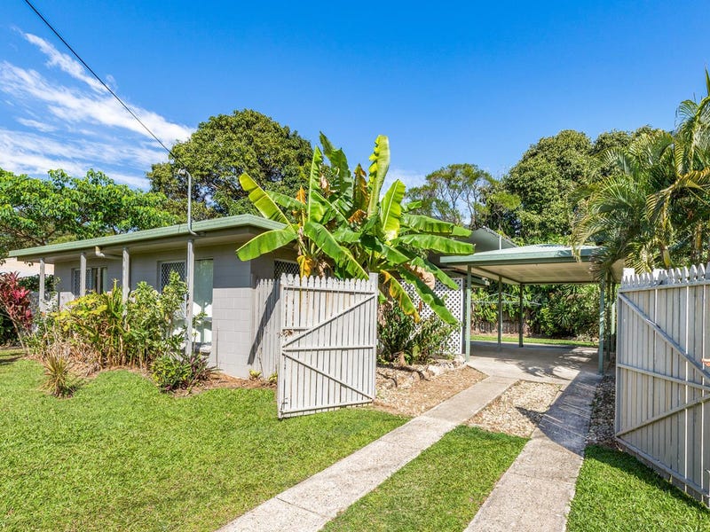 39 Enmore Street, Manoora, QLD 4870