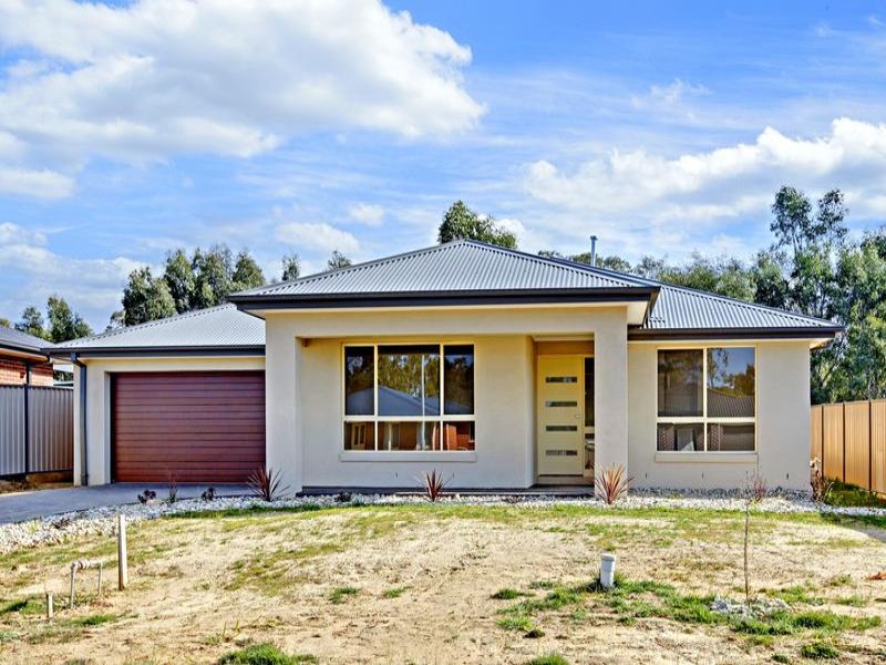 61 DONALDSON DRIVE, Broadford, Vic 3658 Property Details