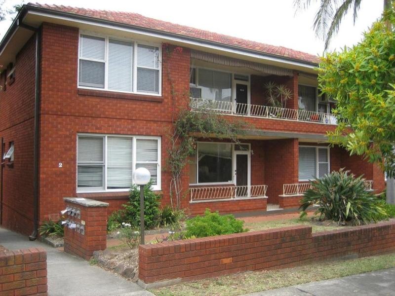 1/2 Andover Street, Carlton, NSW 2218