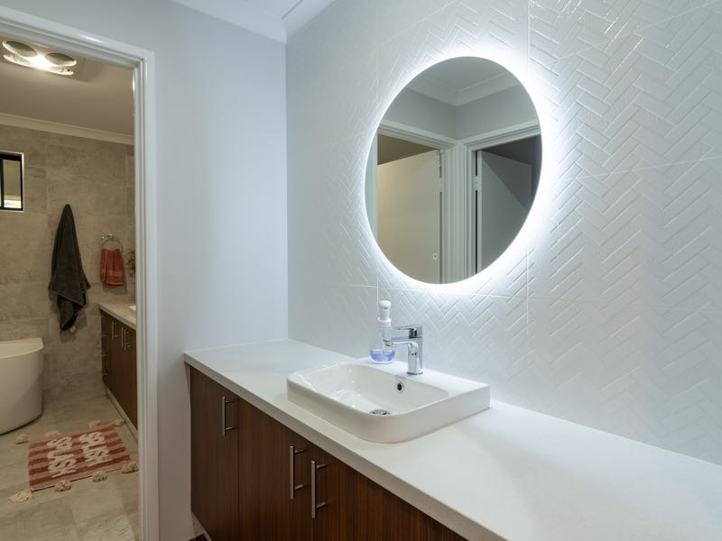 17 Herbert Meander, Baldivis, WA 6171 House for Rent