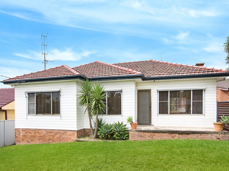 79 Cummins Street, Unanderra, NSW 2526 Property Details