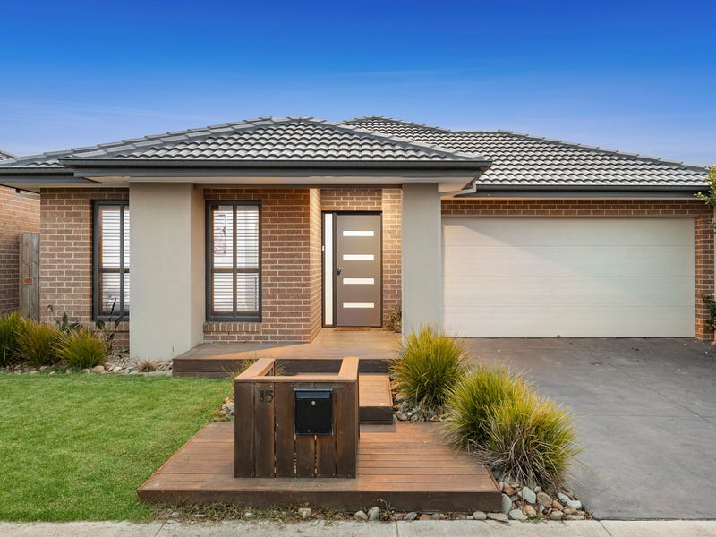 15 Fletcher Drive, Armstrong Creek, VIC 3217
