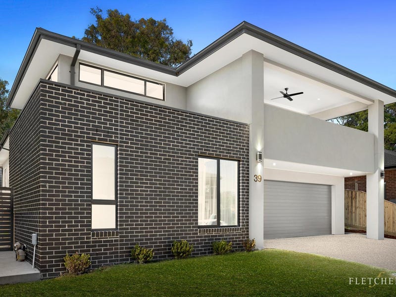 39 Outlook Drive, Chirnside Park, VIC 3116