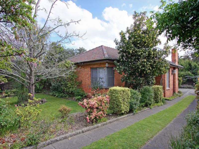 24 Pakenham Street, Blackburn, Vic 3130 Property Details