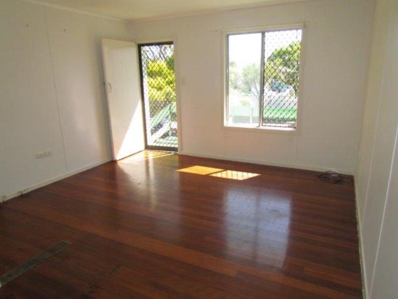 2/81 Street, Kipparing, QLD 4021