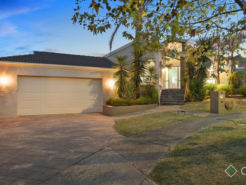 4 Milburn Court, Endeavour Hills, VIC 3802