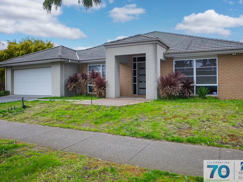 6 Harpenden Terrace, Cranbourne, Vic 3977 Property Details