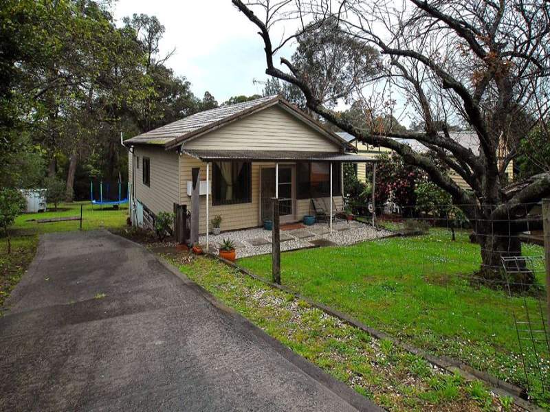 10 Clifford Grove, Vic 3160 Property Details