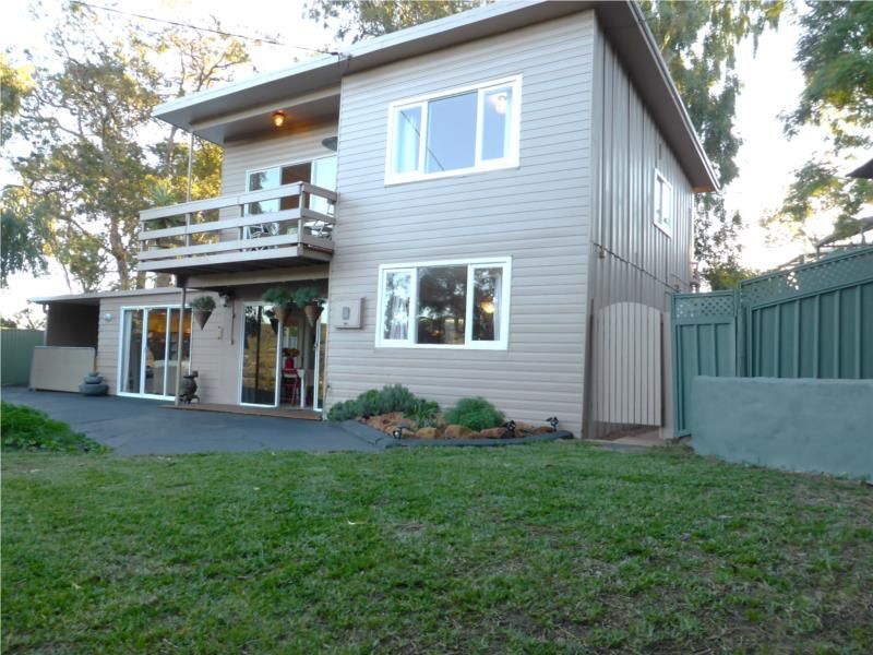 96 Roberts Road, Kelmscott, WA 6111 Property Details