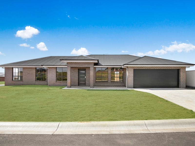 1 Darvall Drive, Kelso, NSW 2795 House for Sale