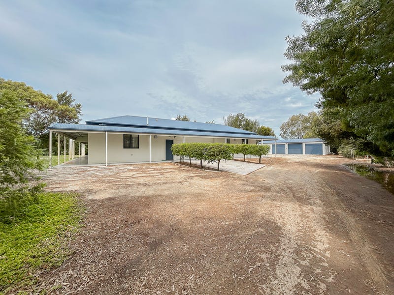 40 Airport Road, Kerang, Vic 3579 House for Sale