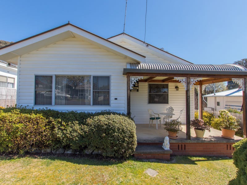 12 Batlow Avenue, Batlow, NSW 2730 Property Details