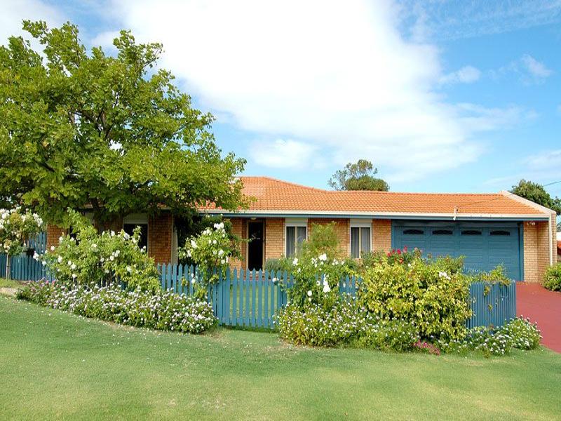 2 Jason Place, Padbury, WA 6025 Property Details