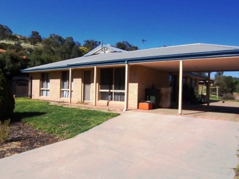4 Pioneer Place, Toodyay, WA 6566