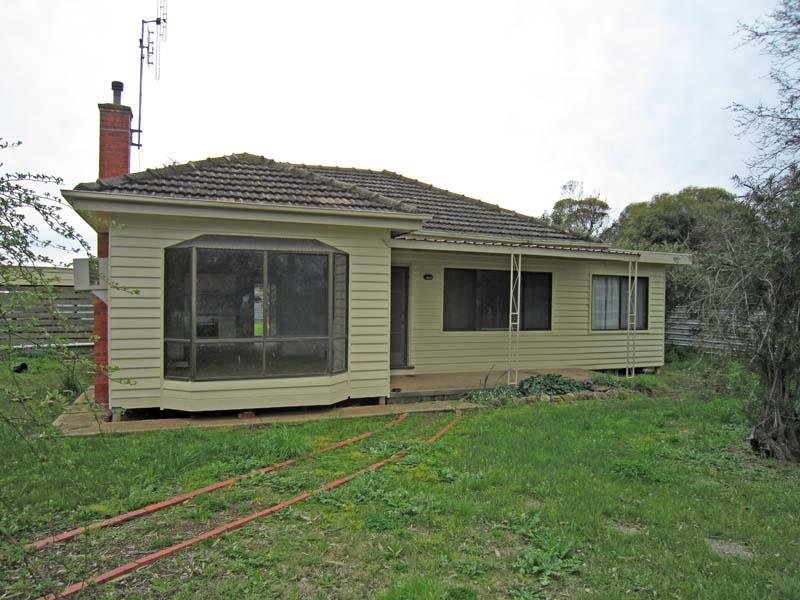 74 Gray Road, Kyabram, VIC 3620