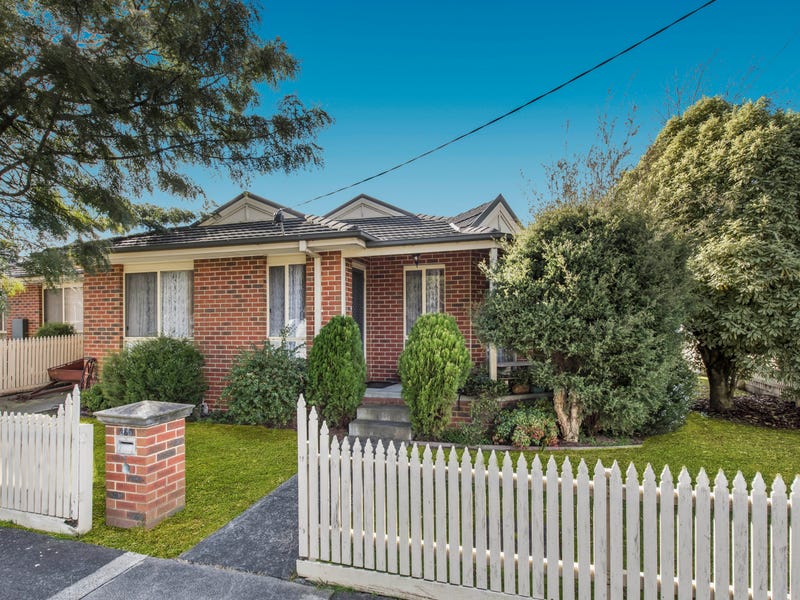 2C Springfield Avenue, Croydon, Vic 3136 Property Details