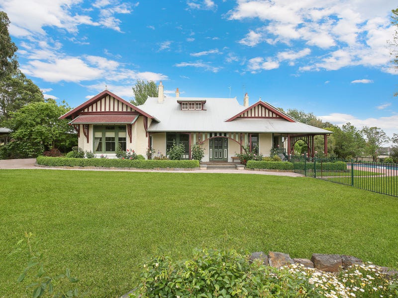 92100 Bowen Street, Camperdown, Vic 3260 Property Details