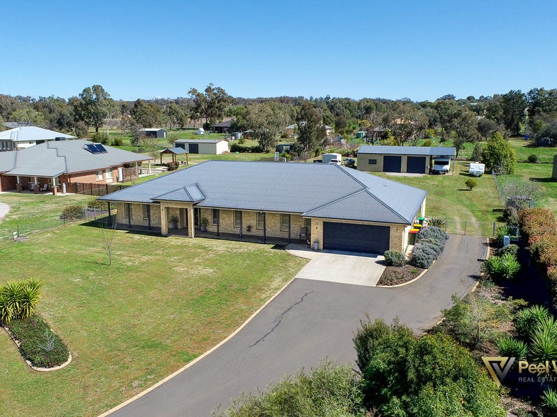 8 Edna Close, Kingswood, Tamworth, NSW 2340 Property Details