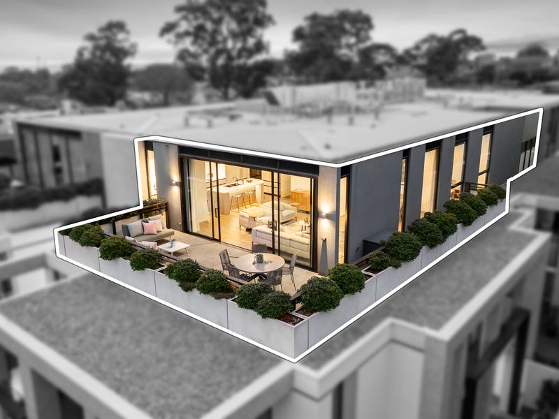 Picture of 21 Apartment Patio Ideas to Overhaul Your Outdoor Space