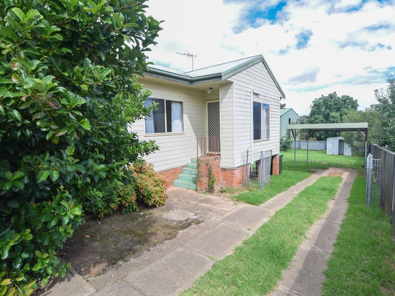 18 Musgrave Street, Young, NSW 2594 Property Details