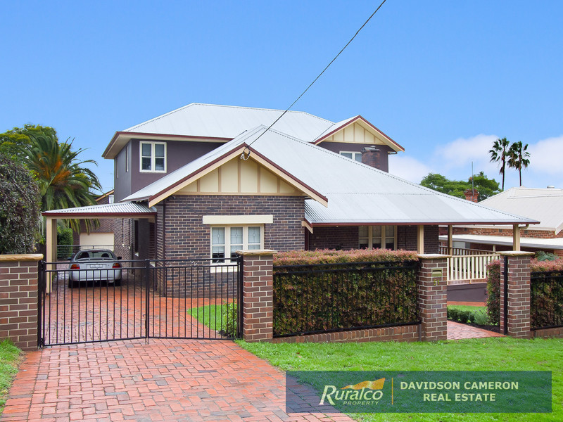51 Raglan Street, Tamworth, NSW 2340 Property Details