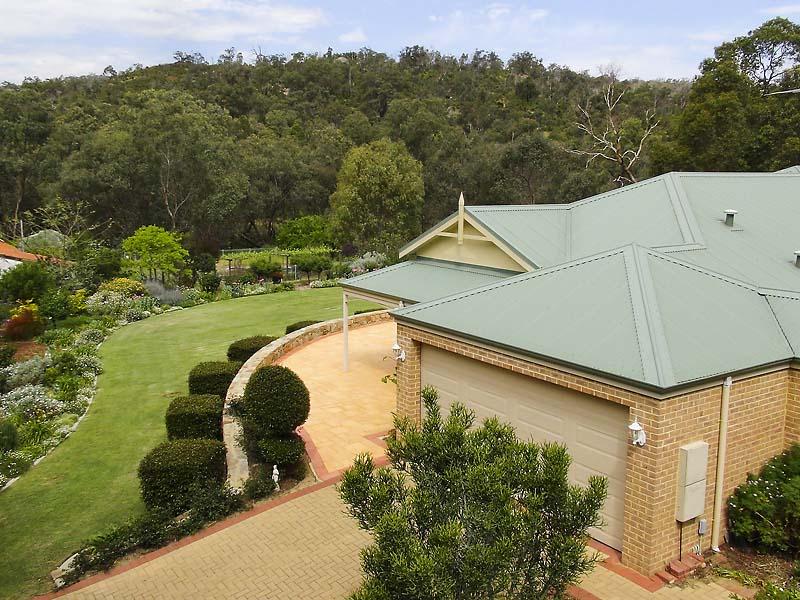 18 National Park Road, Swan View, WA 6056