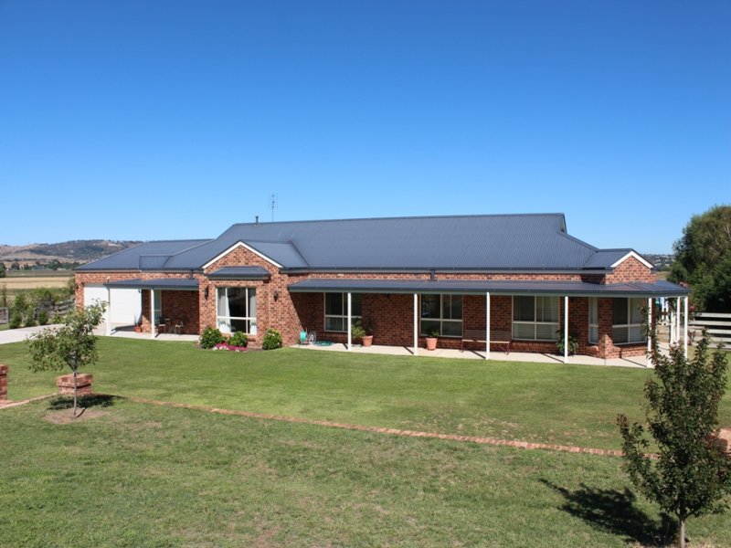 99 Blue Ridge Drive, Bathurst, NSW 2795 Property Details
