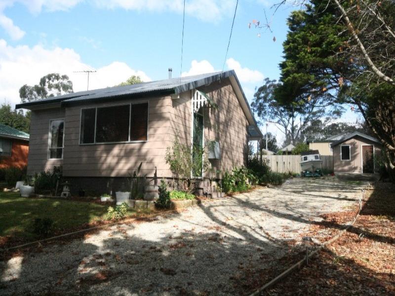 3 Bullaburra Road, Bullaburra, NSW 2784 Property Details