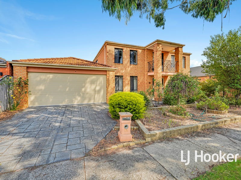 17 Brookland Greens Boulevard, Cranbourne, Vic 3977 Property Details