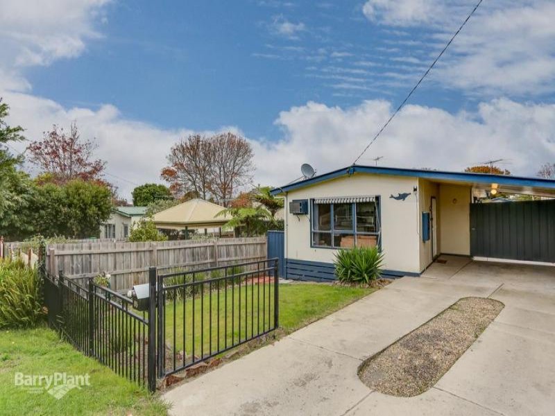 86 Fourth avenue, Rosebud, Vic 3939 Property Details