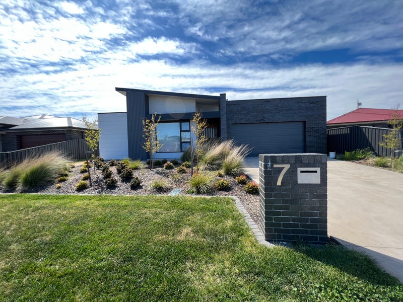 7 Ricketts Place, Bungendore, NSW 2621 - realestate.com.au