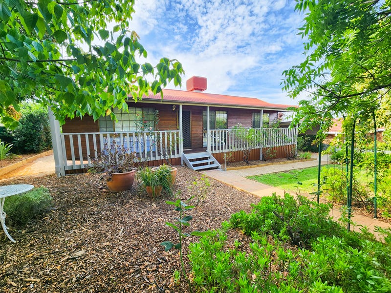 7 Basil Avenue, Parkes, NSW 2870 Property Details