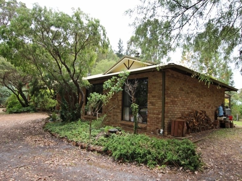 2/15 Beveridge Road, Denmark, WA 6333 Property Details