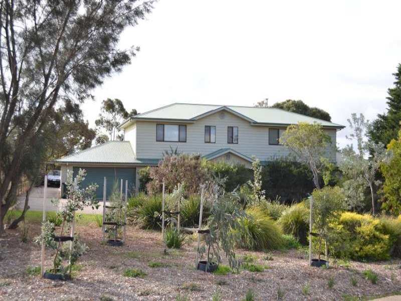 63 Green Island Avenue, Mount Martha, VIC 3934